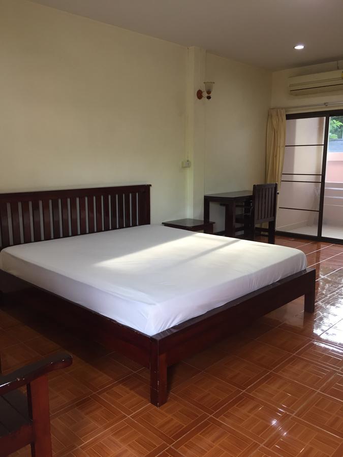 Poon Suk Hotel Kabin Buri Bagian luar foto