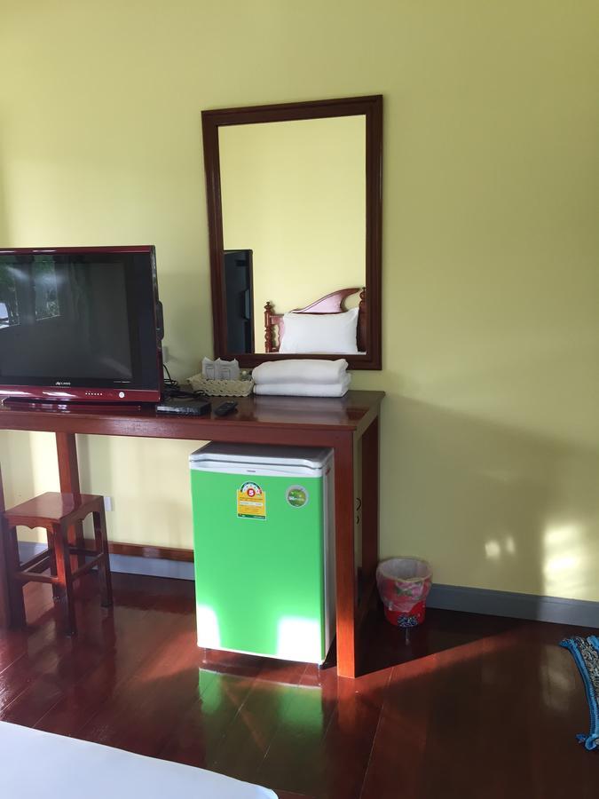 Poon Suk Hotel Kabin Buri Bagian luar foto